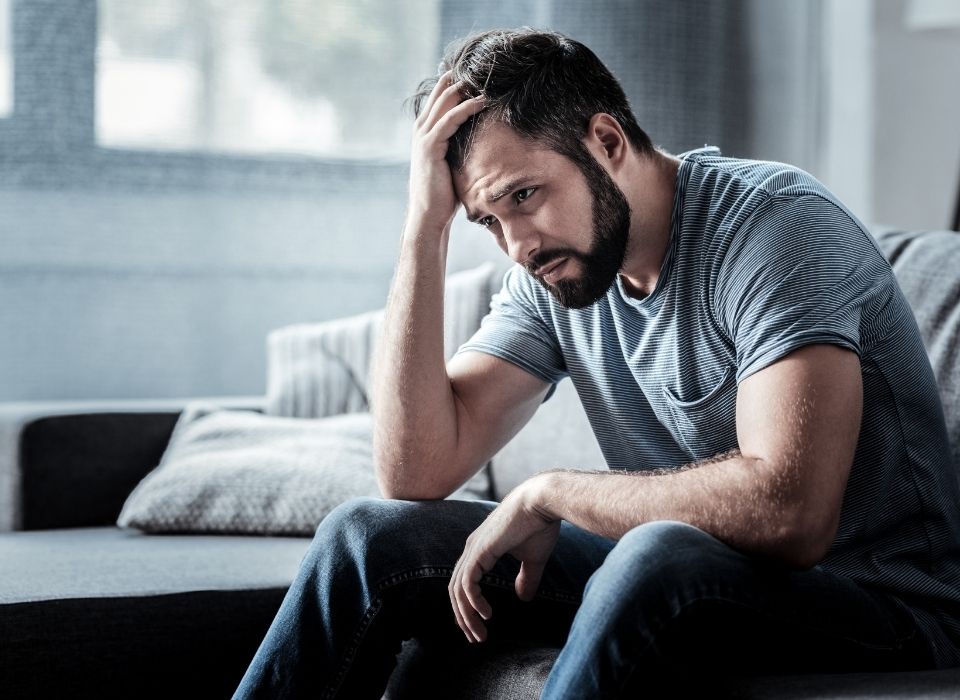 This news headline does not fall within the scope of chemical industry trade news, so it does not require translation under the given guidelines. However, if a direct translation is needed regardless of subject matter, here it is:

What is Depression? Symptoms and Coping Methods
