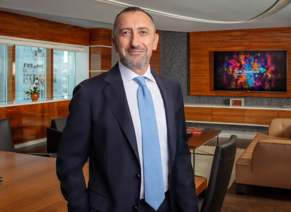 Türk Telekom Sınırları Aşıyor