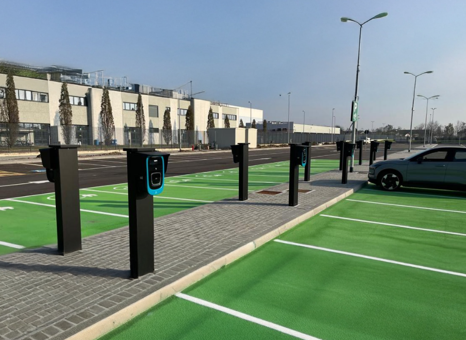 COIM Accelerates Green Transformation with High-Power Corporate Charging Infrastructure