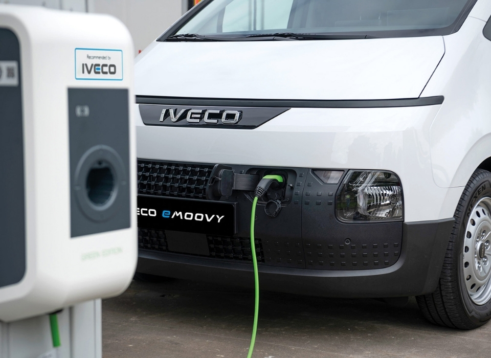 IVECO, Emoovy Elektrikli Şasi Kabin İle Hafif Ticari Araçta İlk Kez Sahnede