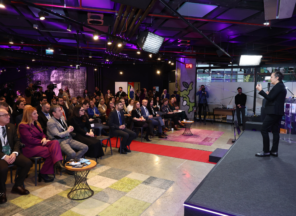 Sanofi's PharmUp Platform Holds First Meeting in Collaboration with Fark Labs