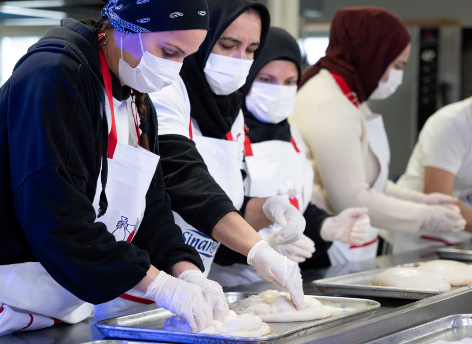 Sinangil and Gönül Mutfağı Hold Pide-Making Workshop for Women in Hatay