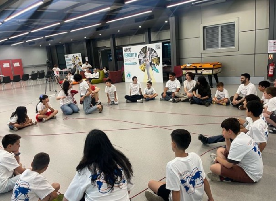 Üsküdar Üniversitesi’nin Kekemelik Kampı Çocukları Dünyadaki Akranlarıyla Buluşturdu